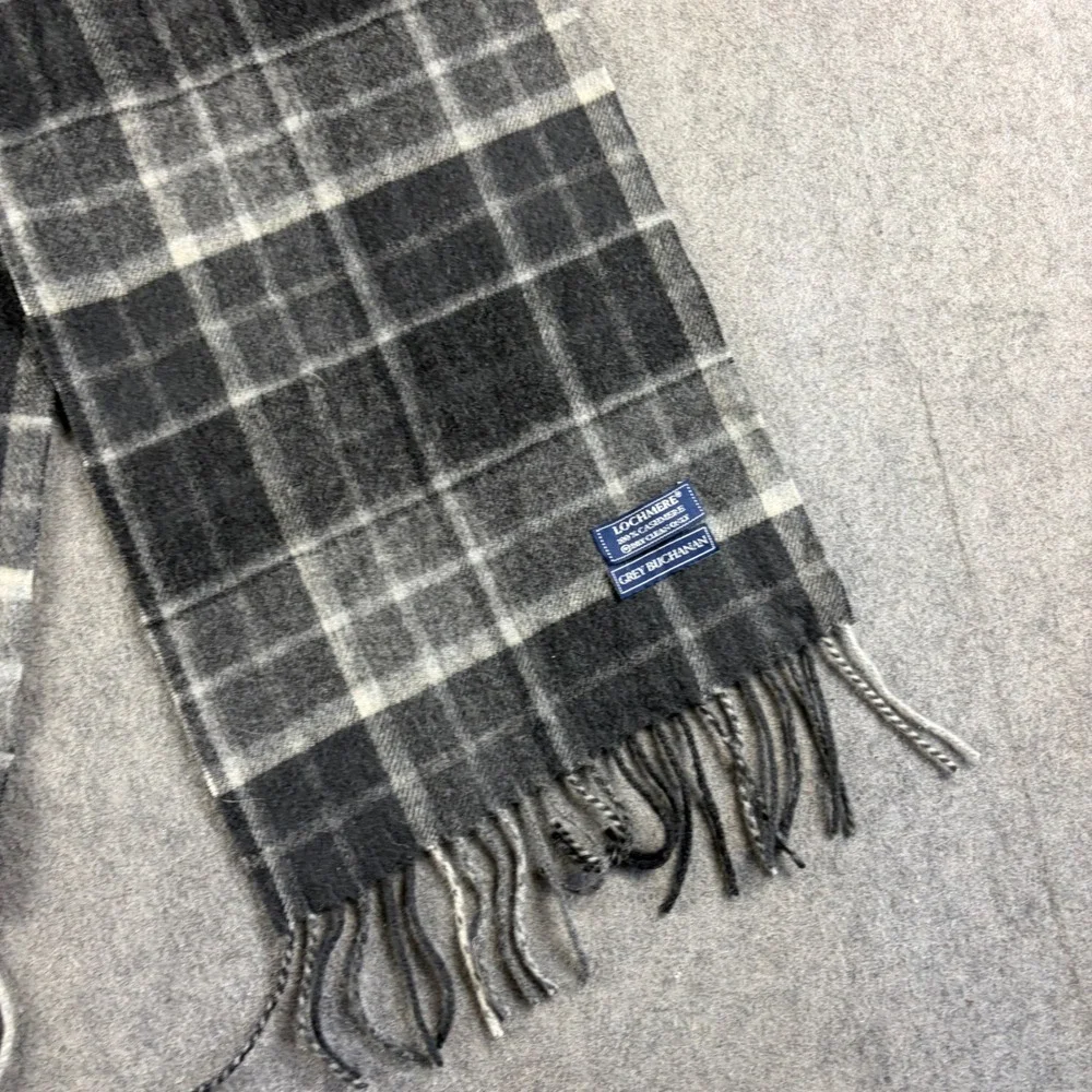 Lochmere Grey Buchanan 100% Cashmere Plaid Scarf Gray White Fringe Made Scotland